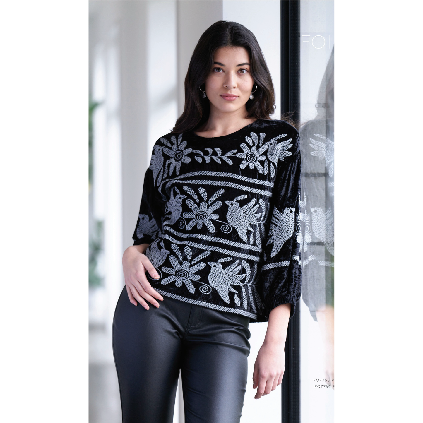 Foil Casino Royale Top Black