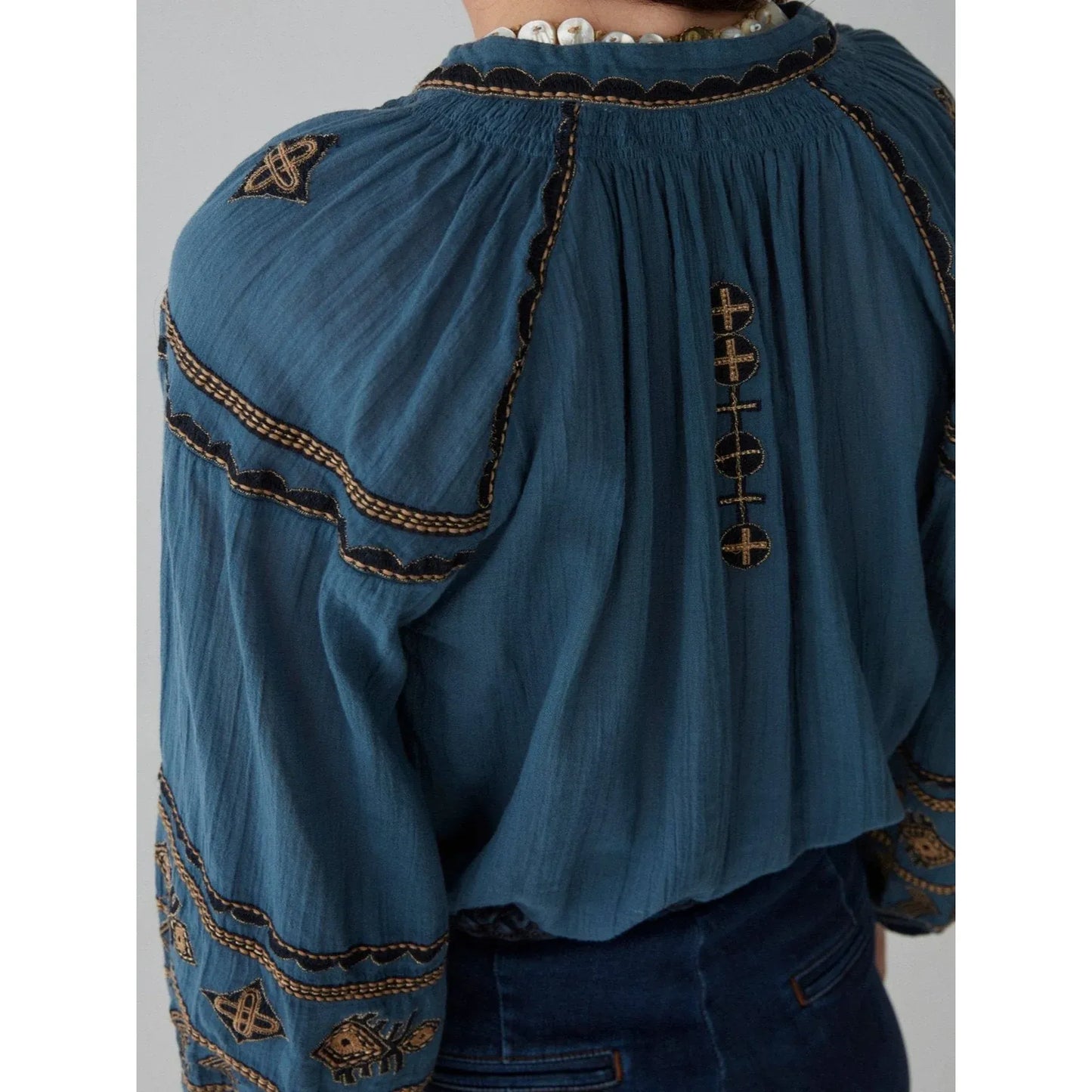 Maison Hotel Audrey Blouse (dipinto blu or Nuvola)