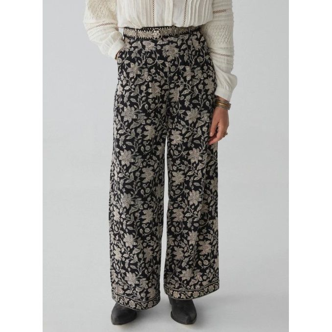 Maison Hotel Pepa Pant (ying yang)
