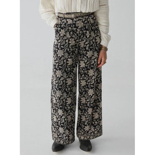 Maison Hotel Pepa Pant (ying yang)