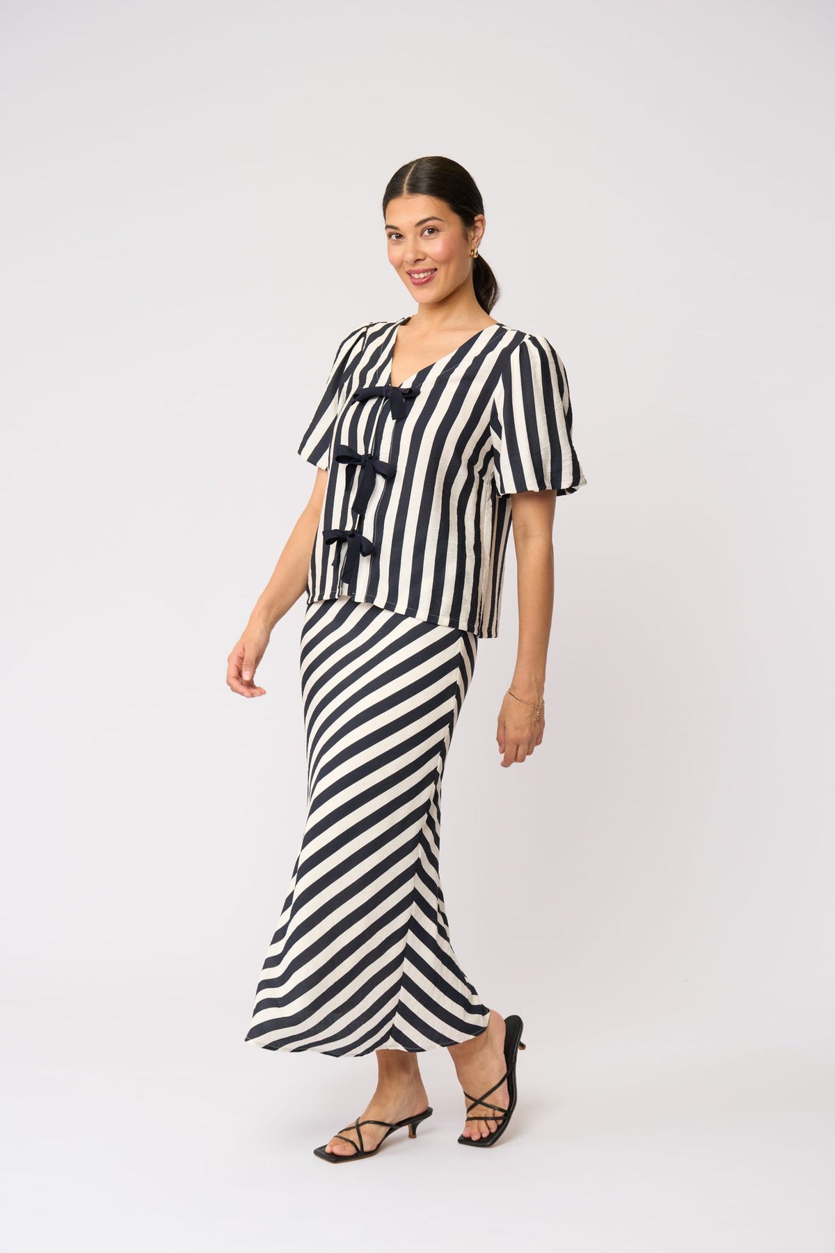 Foil Stripe Right Top