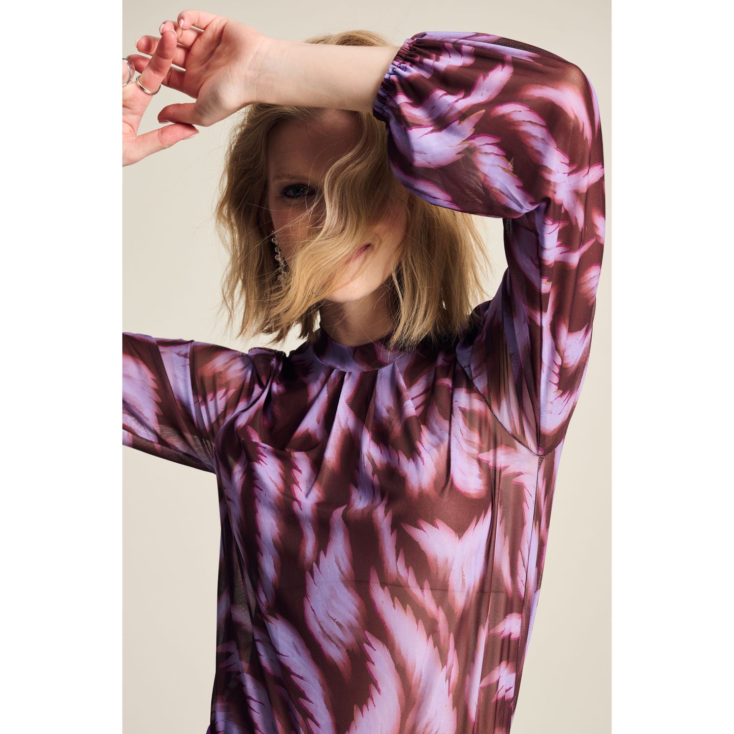 POM Feathers Brown Top